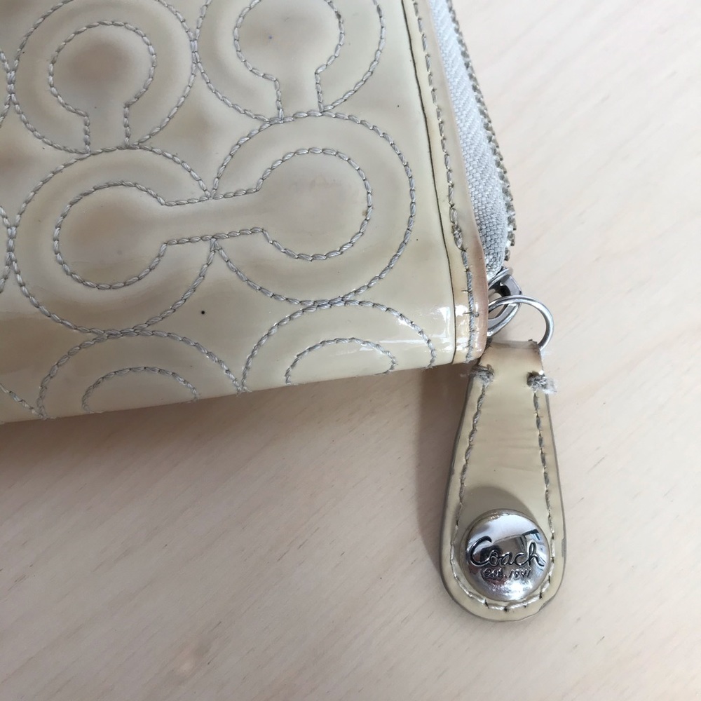 COACH | SIGNATURE C PLASTIC + LEATHER WALLET - Picture 3 of 5